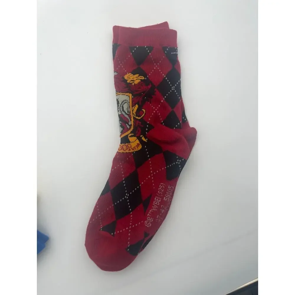 Harry Potter House Crest Crew Socks 5 Pair Size 5-9.5 Red Blue Black Yellow